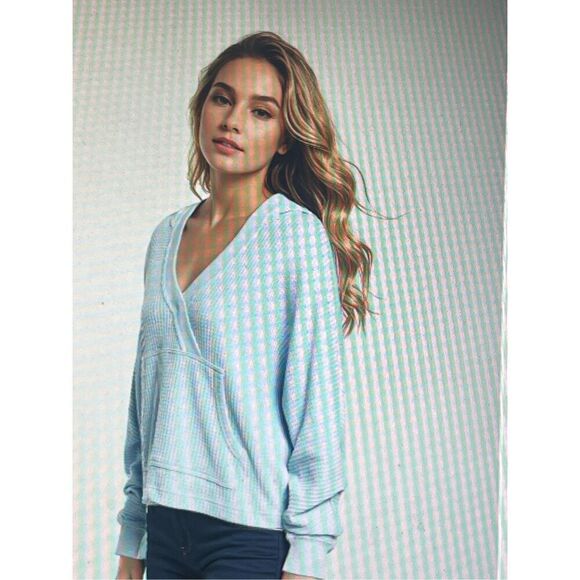 Three Dots Kentucky Blue Cropped Thermal Hoodie Sweatshirt Size M - Picture 2 of 9